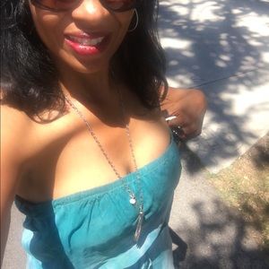 Meet your Posher, Cynthia